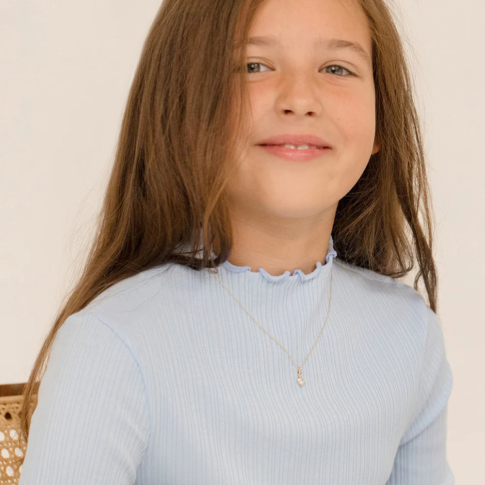 Collar de corazón con piedra de nacimiento simulada brillante de 14k