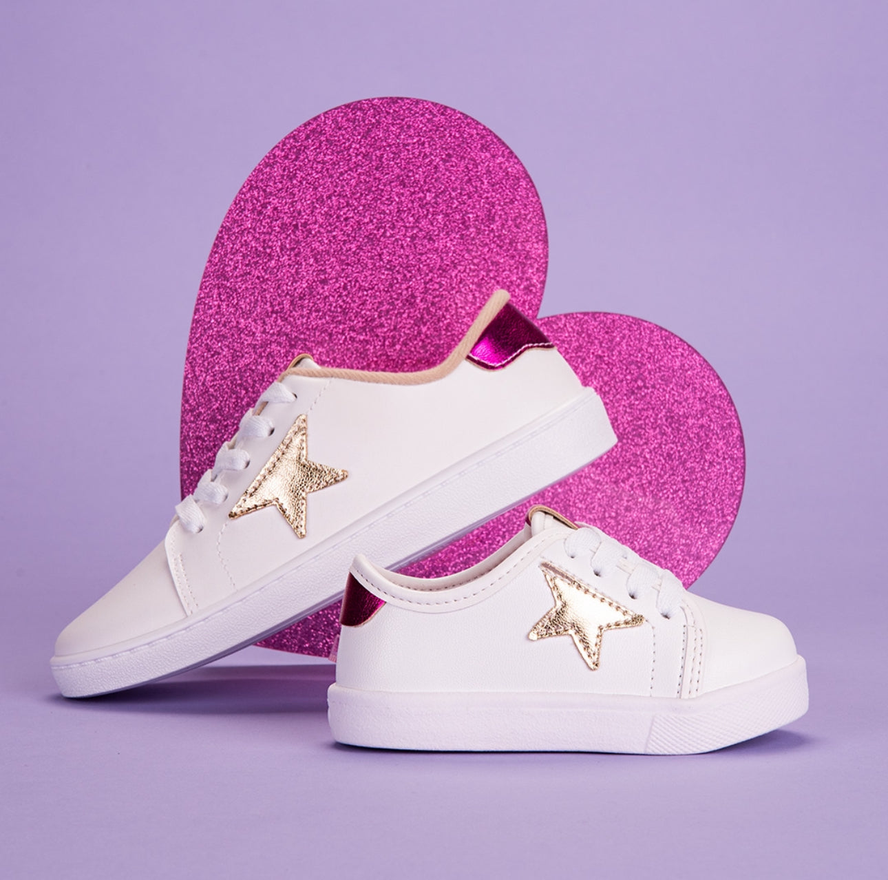 Zapatillas blancas para niñas con estrella