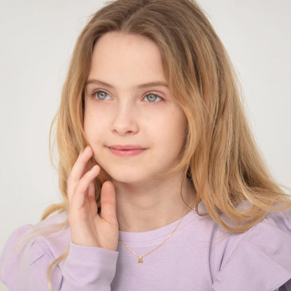 Cadena para niña con letra inicial 14k