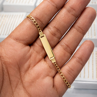 Brazalete infantil de 10k de oro brillante con placa de identificación, 15.24 cm